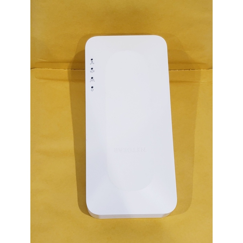 NETGEAR AX1600 WiFi 6 Mesh Extender